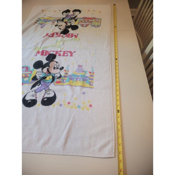 Vintage Disney Starring Mickey Mouse Cityscape Multicolor Bath Towel Made in USA - Picture 3 of 6